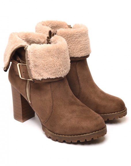 Mole-lined ankle boots with fur on the flap