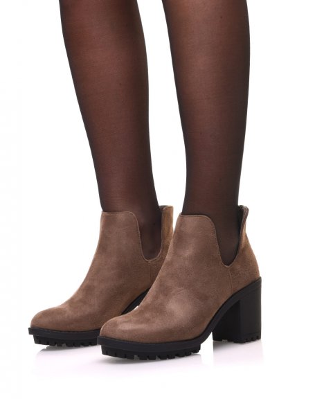 Openwork taupe ankle boots and lug sole