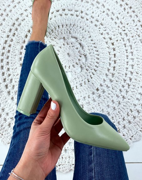 Pastel green pointed toe pumps