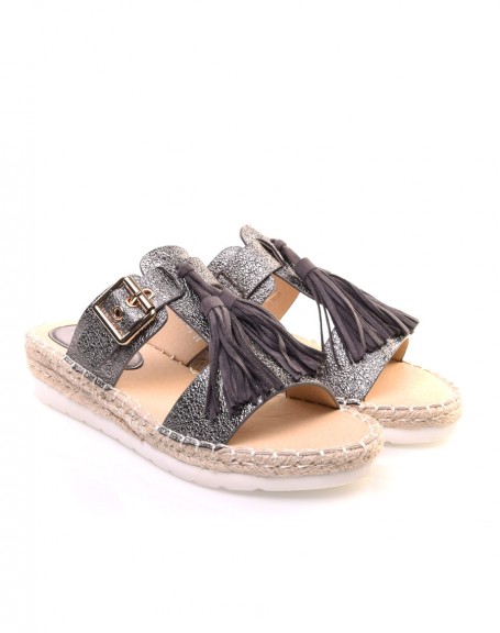 Pewter sandals with strap and pompoms