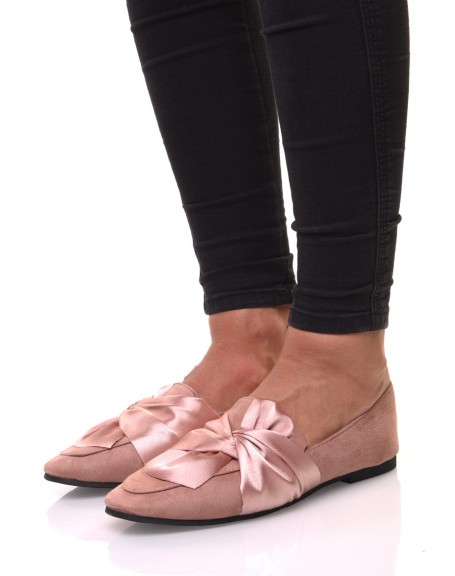 Pink slippers with bow