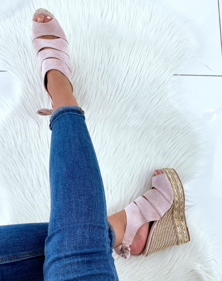 Pink wedges closed with tie strap