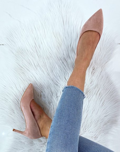 Pointed pumps in pink suede