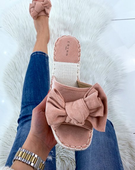 Powder pink wedge mules with bow