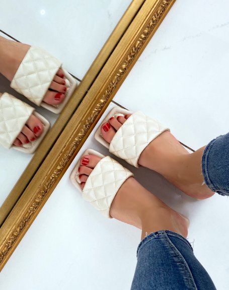 Quilted beige flat mules