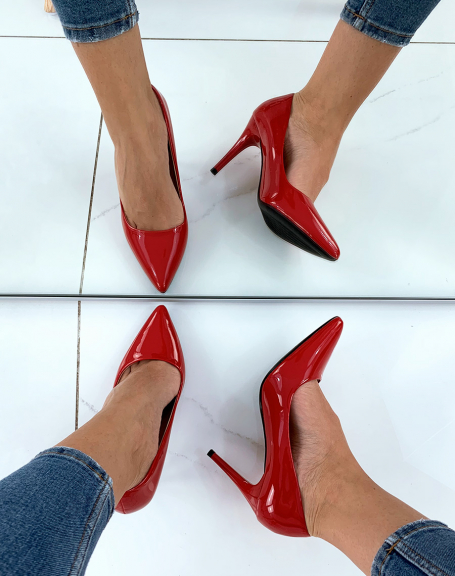 Red patent pumps with mid-high heel