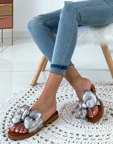 Silver sandals with big puffy knot