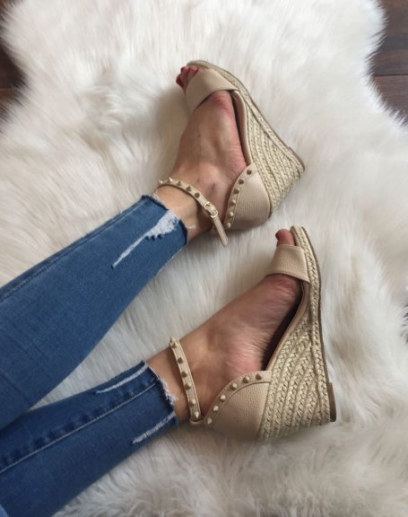 Studded beige low wedges