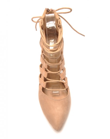 Very trendy beige lace-up pump