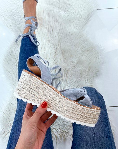 Wedge sandals in pastel blue suede with laces