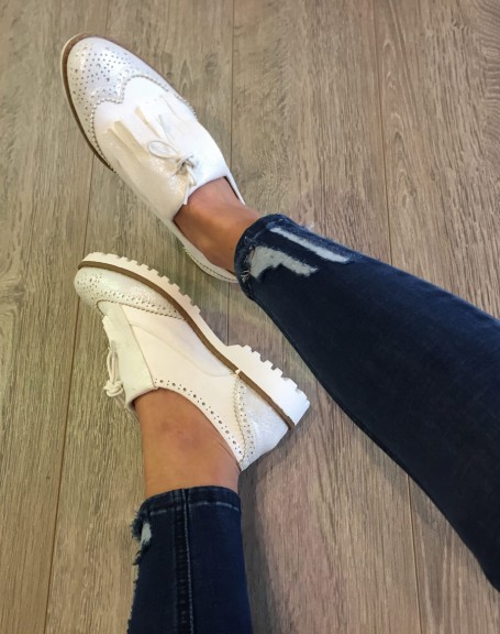White bi-material derbies with fringes
