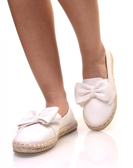 White espadrilles with bow