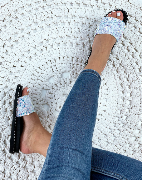 White flat sandals with sequins