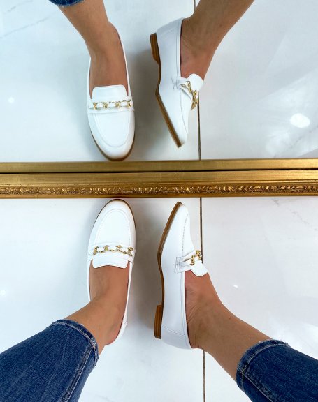 White moccasins with thin golden chain