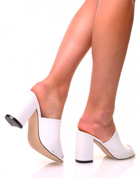 White open-toe mules with croc effect