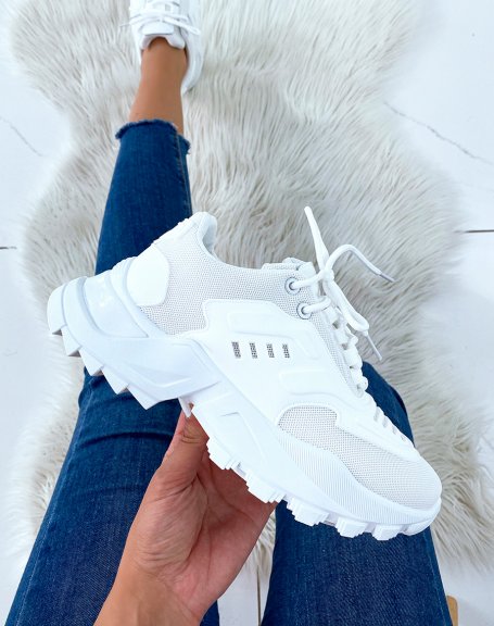 White sneakers with multiple materials and lug sole