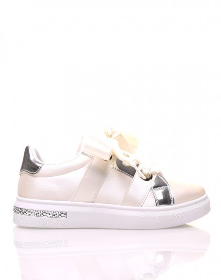 White sneakers with satin-effect laces