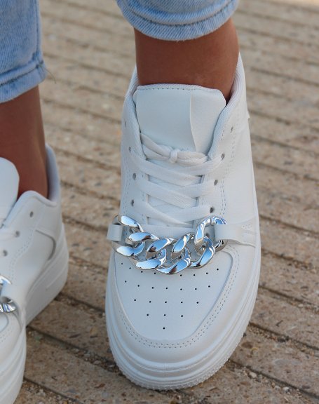 White sneakers with silver chain