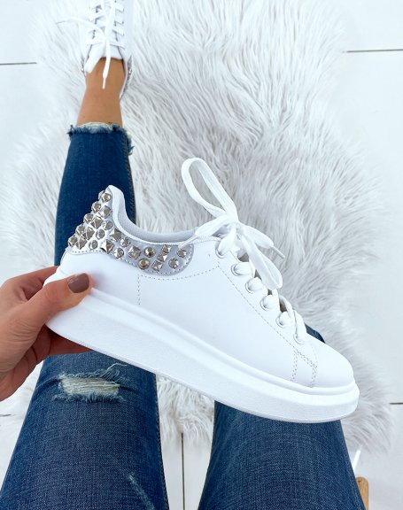 White sneakers with studded panel