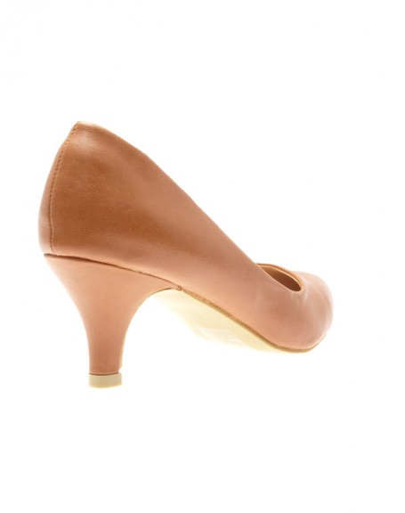 Women's shoes Style Shoes: Camel pumps