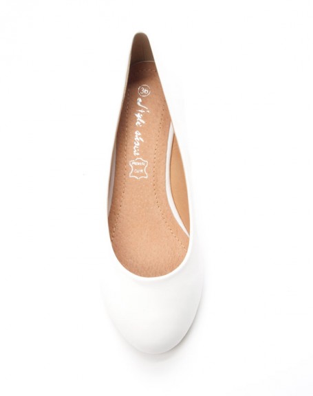 Women's shoes Style Shoes: White wedge pump
