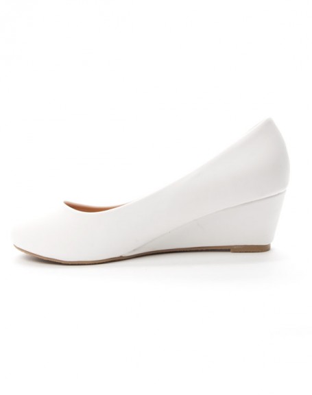 Women's shoes Style Shoes: White wedge pump