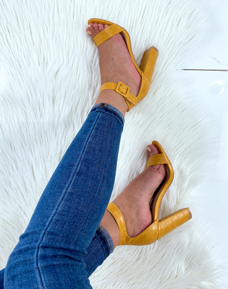 Yellow croc-effect sandals with wide straps
