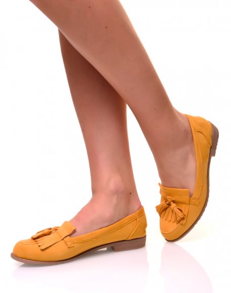 Yellow suedette fringed and pompom moccasins